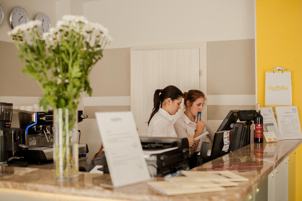 Hotel Optima Rivne Zewnętrze zdjęcie