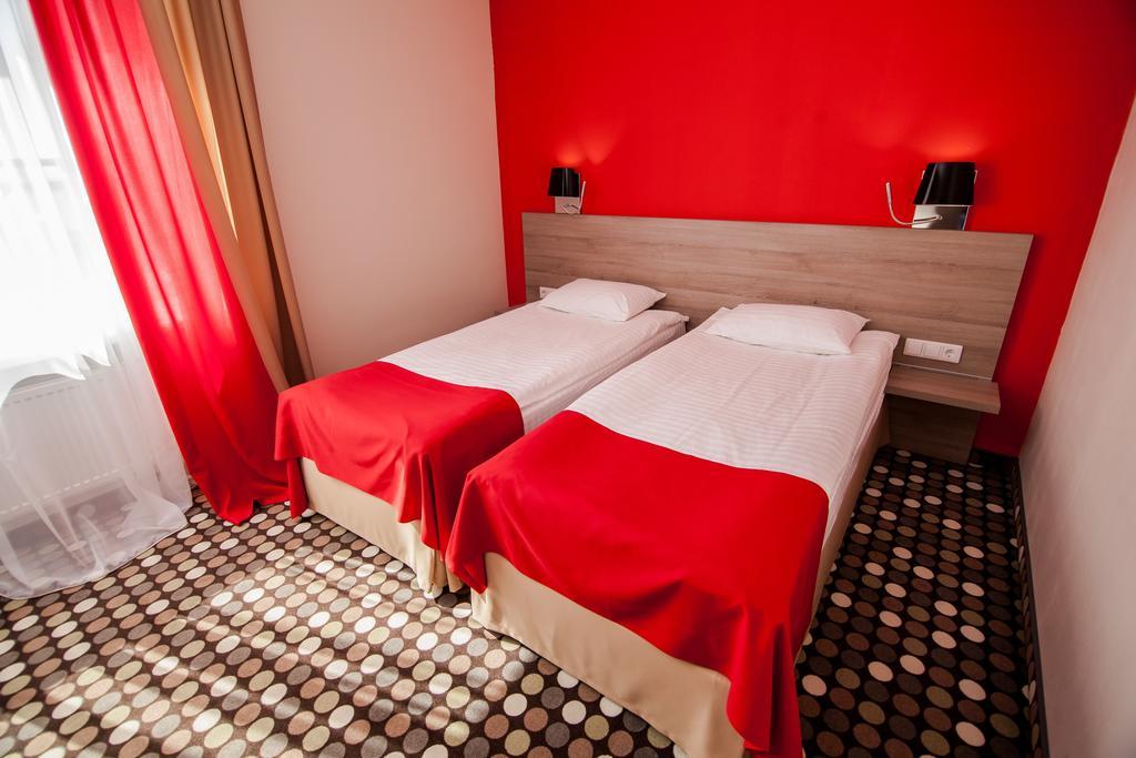 Hotel Optima Rivne Zewnętrze zdjęcie