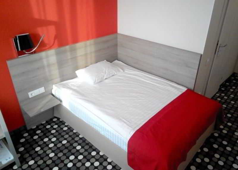 Hotel Optima Rivne Zewnętrze zdjęcie